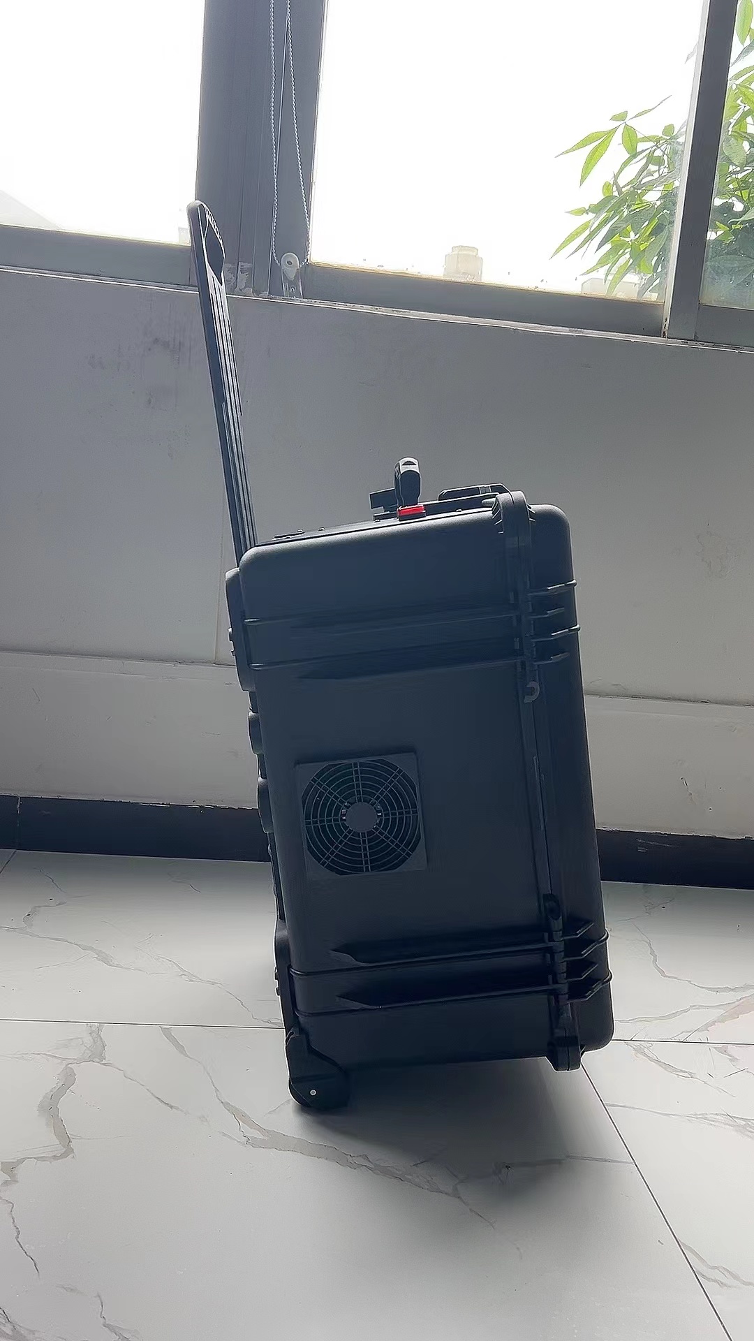 泽库手拉箱型移动通信干扰器